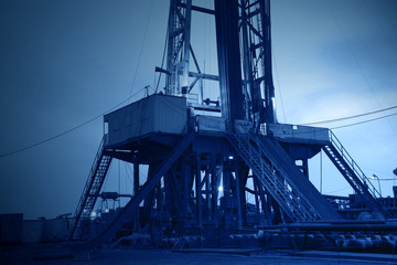 Oilfield derrick