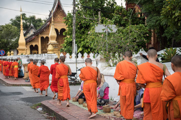 Visiting Wat Xieng Thong