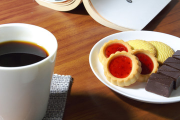 コーヒーとお菓子と本