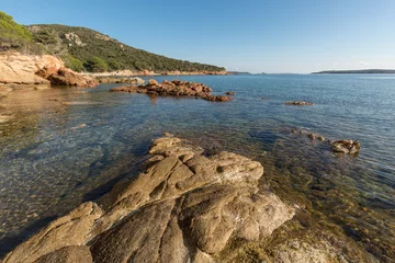Cercles muraux Plage de Palombaggia, Corse Rocks and coastline at Palombaggia beach in Corsica