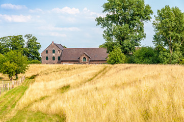 3951 Hof hinter dem Deich