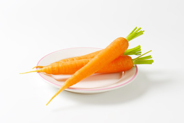 Whole organic carrots