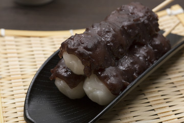 和風の餡子だんご