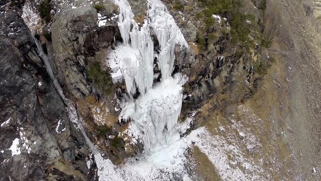 Cascata di ghiaccio - Ripresa con drone