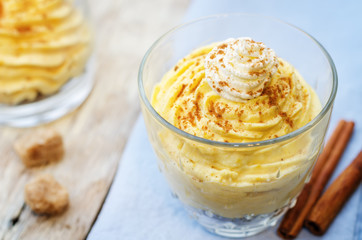 pumpkin spice cheesecake mousse