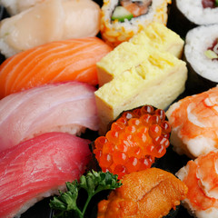 The close up of Japanese delicious sushi in the lunch box set.