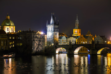 Fototapeta na wymiar Overview of Prague in night