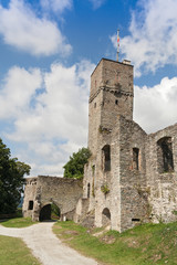 Fototapeta na wymiar the tower of the castle ruin Koenigstein im Taunus