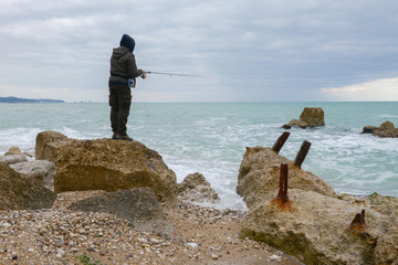 Pescatore sportivo nella Costa dei Trabocchi