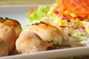 Tintenfische und Kartoffeln