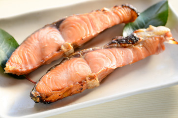 鮭の焼き魚