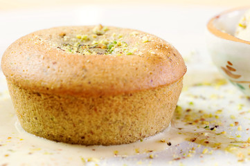 little round cake stuffed with pistachio cream