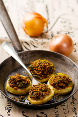 the baked onions with a grain crumb