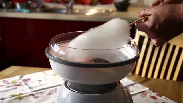 Zuckerwatte herstellen, Hi Speed