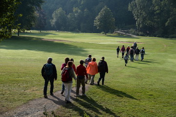 Obraz premium Wandergruppe bei Bad Kissingen