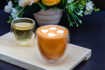 Glass hot thai tea cup