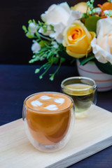 Obraz na płótnie Canvas Glass hot thai tea cup