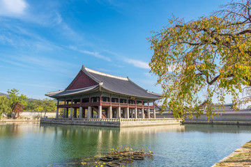 Obraz premium Pavilion at Gyeongbokgung Palace in Seoul ,Korea