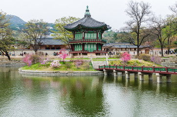 Fototapeta na wymiar Gyeongbokgung Palace in Seoul,South Korea