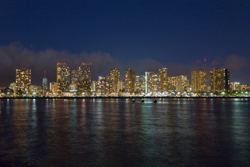 Fototapeta na wymiar Honolulu Hawaii at night