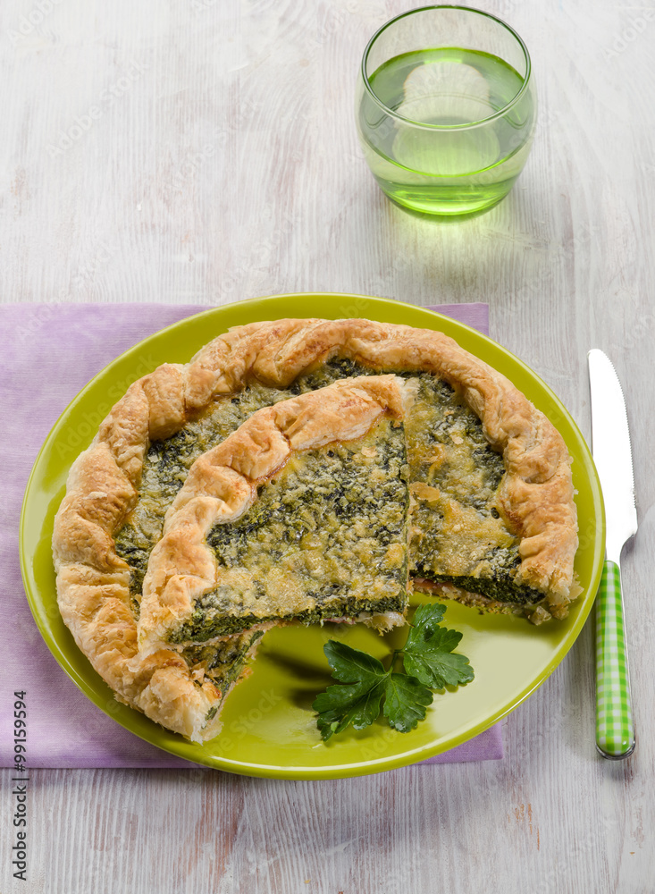 Poster cake with ham and spinach