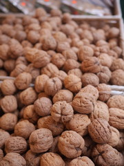 walnuts market organic