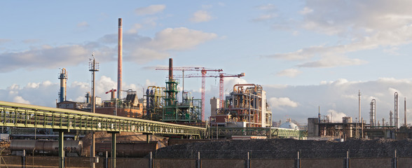 Fototapeta premium factory building in an industrial park at sunset, Frankfurt-Hoechst
