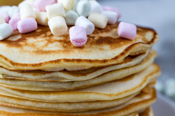 Pancake with caramel, marshmallow and honey