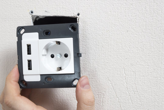 Mounting of the socket with two usb port.