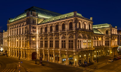 Fototapeta na wymiar Staatsoper in Vienna.