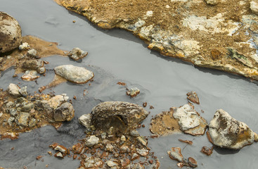 
Das Foto zeigt eine Geothermale Quelle auf Island