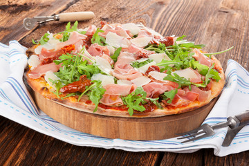 Culinary pizza eating.