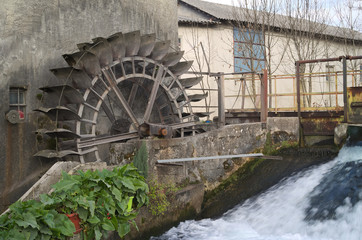 Wheel water mill in Reana del Rojale, Friuli, Italy   © saccobent