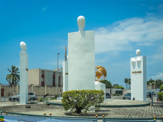 square with sculptures
