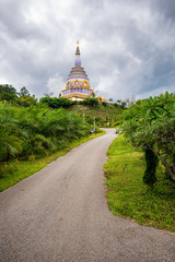 A freshness morning and chedi keaw at thaton temple