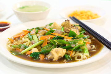 Stair fried hand made noodle