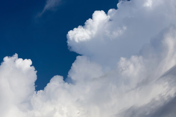 Naklejka na ściany i meble cloud on clear blue sky