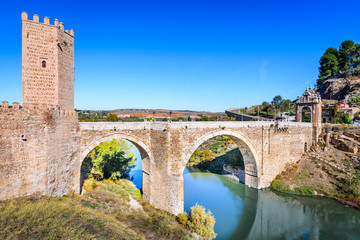 Fototapeta na wymiar Toledo, Alcantara Bridge, Castile, Spain