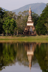 Fototapeta premium Wat Mahathat Sukhothai Historical Park Thailand buddhist