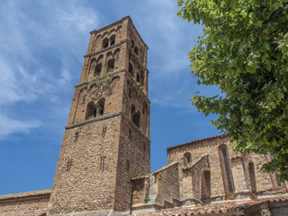 Fototapeta na wymiar campanile di Moustiers-Sainte-Marie