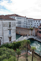 Fototapeta na wymiar Students crossing the bridge to Ca Foscari, Venice