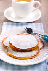 Pancakes with icing powder
