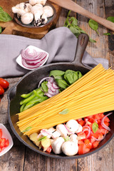 one pot pasta and ingredient