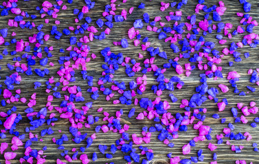 Obraz premium Sea salt abstract on wooden table. Spa background.