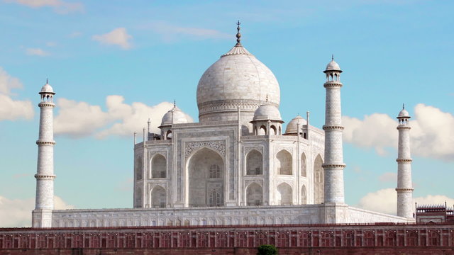 Taj mahal, Agra. India. Time Lapse. (Time lapse. Animation. Montage)