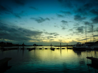 Obraz premium Sunset reflexion in port