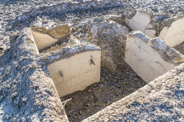 Grundmauern einer Ruine des Dorfes Fall im Sylvensteinspeicher