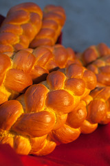 Bread basket with loaf and buns set for wedding dinner party