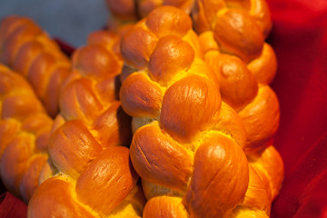 Bread basket with loaf and buns set for wedding dinner party