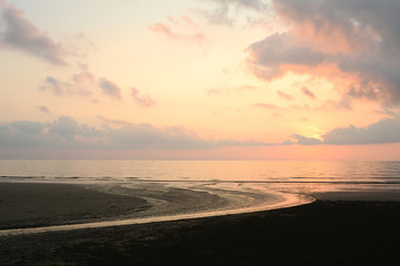 Fototapeta premium Beautiful sunset above the sea